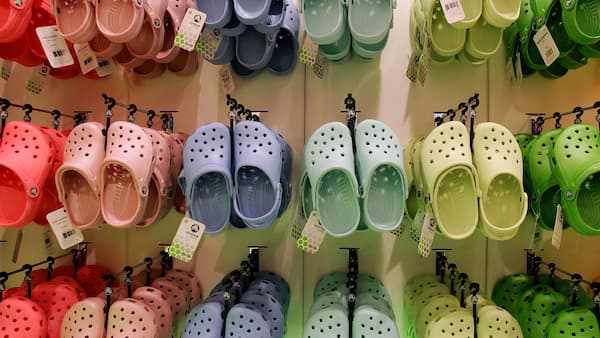 What’s The Popular Crocs Colors For Everyday