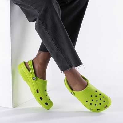 The 5 Colors Of Crocs Make You Cool In Everyday Life